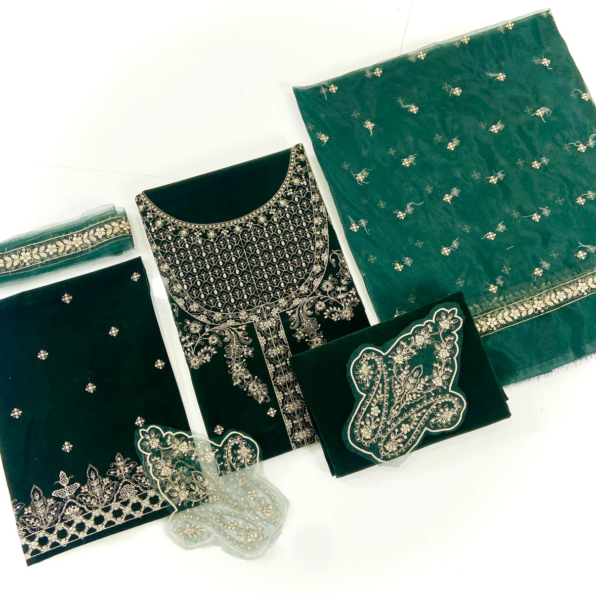 Maria B Sweet Velvet Embroidered 3PC D2