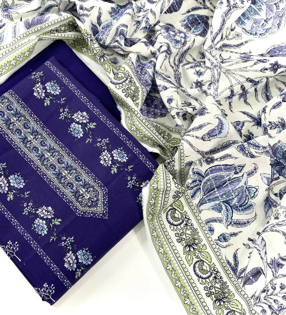 Mausummery Digital Printed Khaddar 3 PC D2