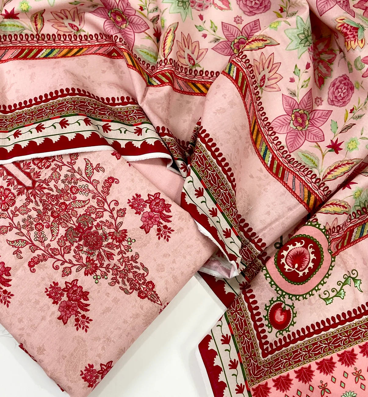 Mausummery Digital Printed Khaddar 3 PC D7