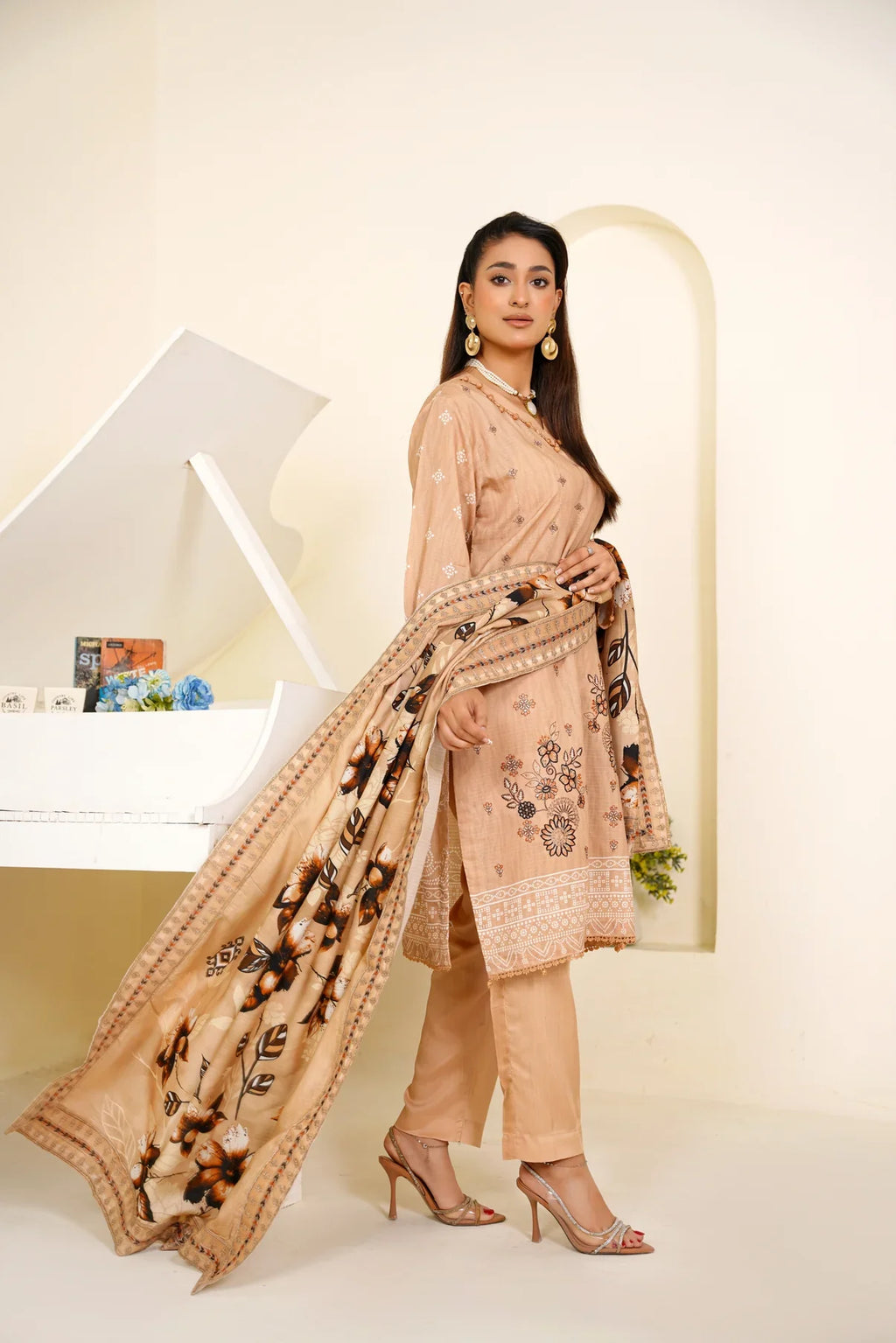 Narm o Nafees By Anaya Noor Embroidered Viscose 3PC D10