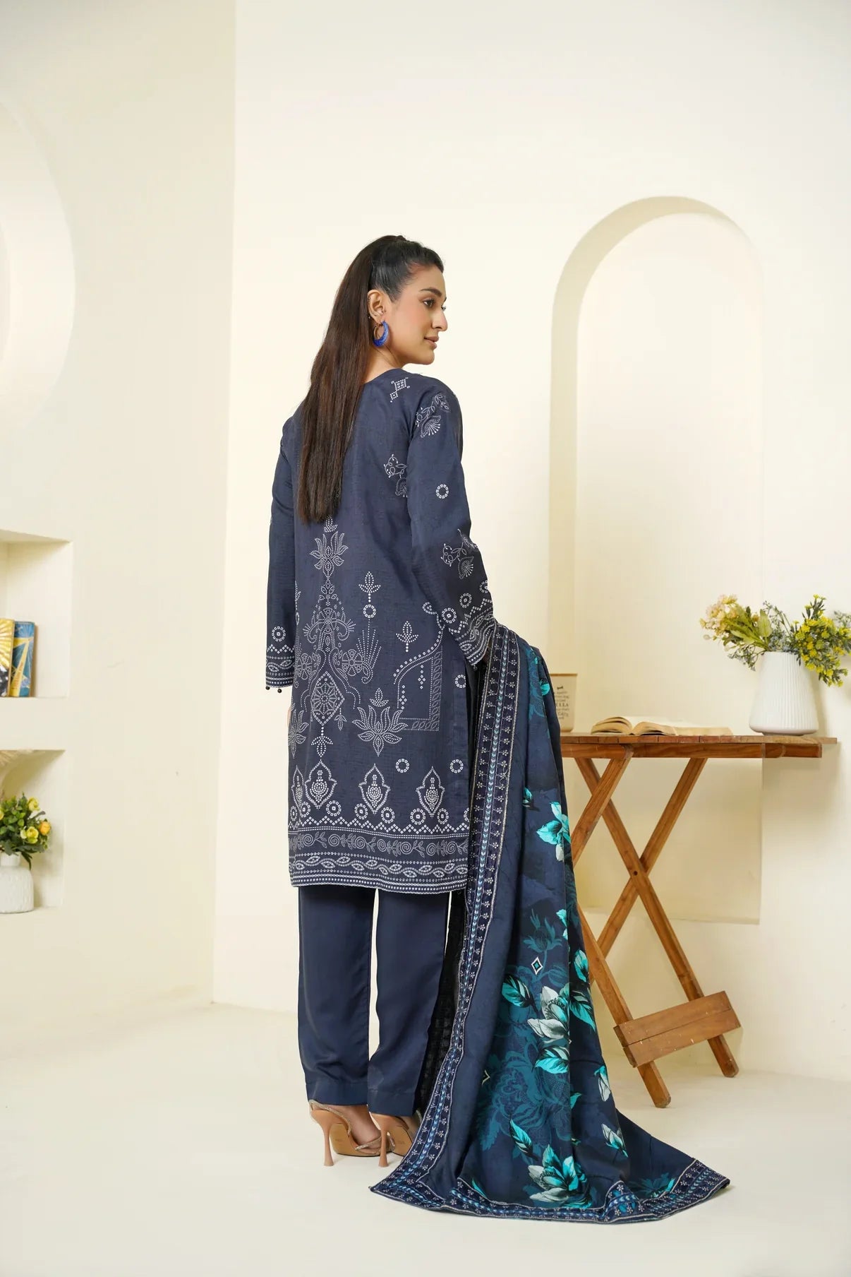 Narm o Nafees By Anaya Noor Embroidered Viscose 3PC D2
