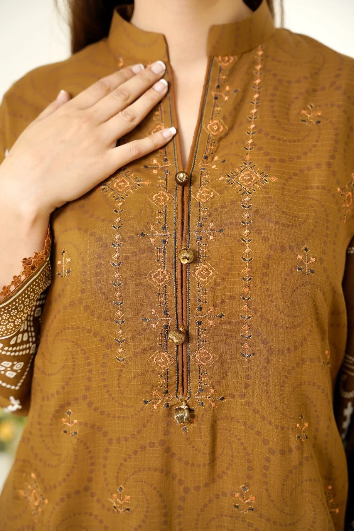 Narm o Nafees By Anaya Noor Embroidered Viscose 3PC D3