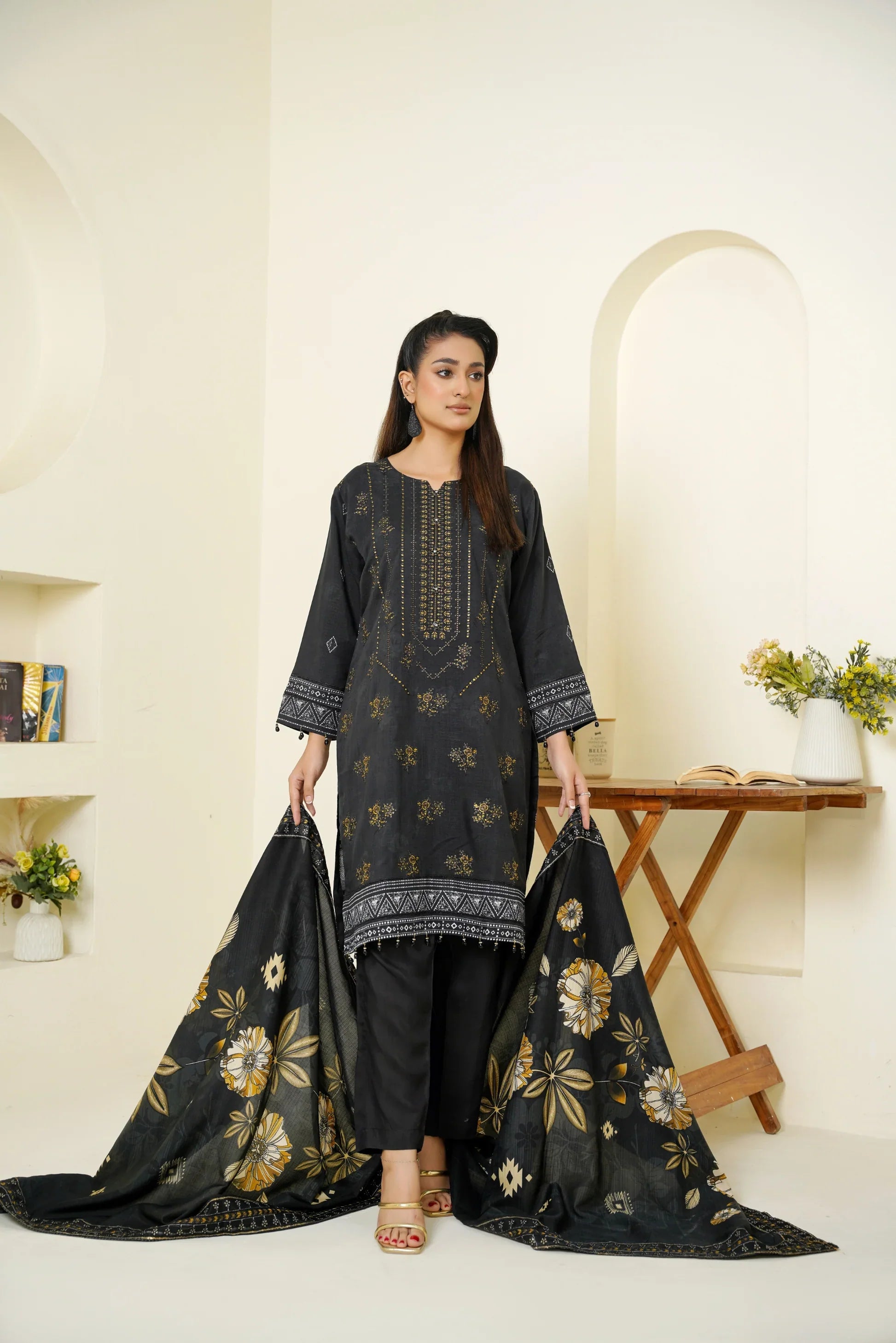 Narm o Nafees By Anaya Noor Embroidered Viscose 3PC D5