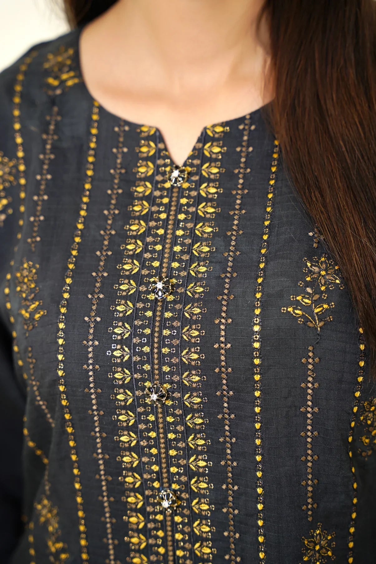 Narm o Nafees By Anaya Noor Embroidered Viscose 3PC D5