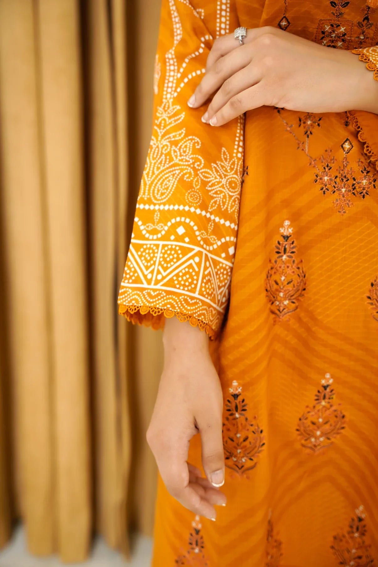 Narm o Nafees By Anaya Noor Embroidered Viscose 3PC D6