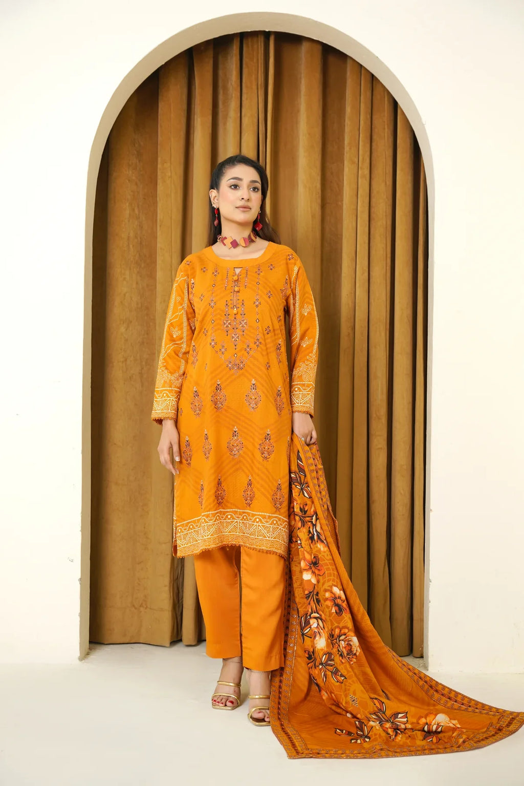 Narm o Nafees By Anaya Noor Embroidered Viscose 3PC D6