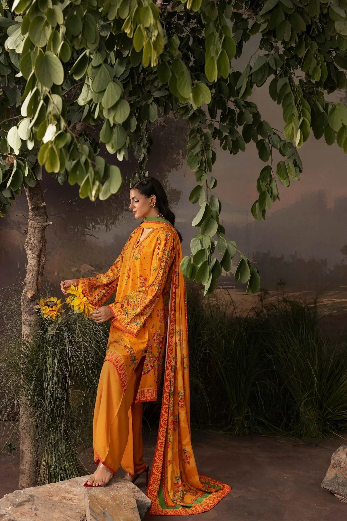 Raiha Luxury Linen 3PC D1